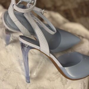 Gianni Bini Blue Heels with Ankle Strap and Pointed Toe